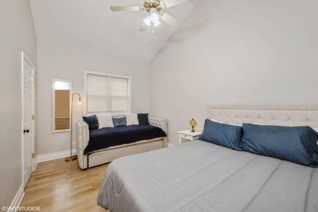 2-Bed 2-Bath Apt - Close To Uc W/ Free Parking Chicago Exterior foto